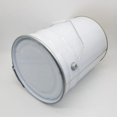 Um balde de aço empilhável de 5 galões com uma construção durável de estanho e um diâmetro superior de 295 mm.